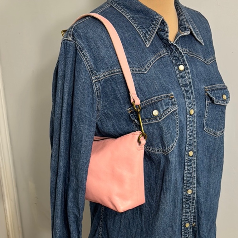 Madewell Leather Carabiner Crossbody Sling Bag in Dried Blossom. Barely used! - Picture 12 of 13